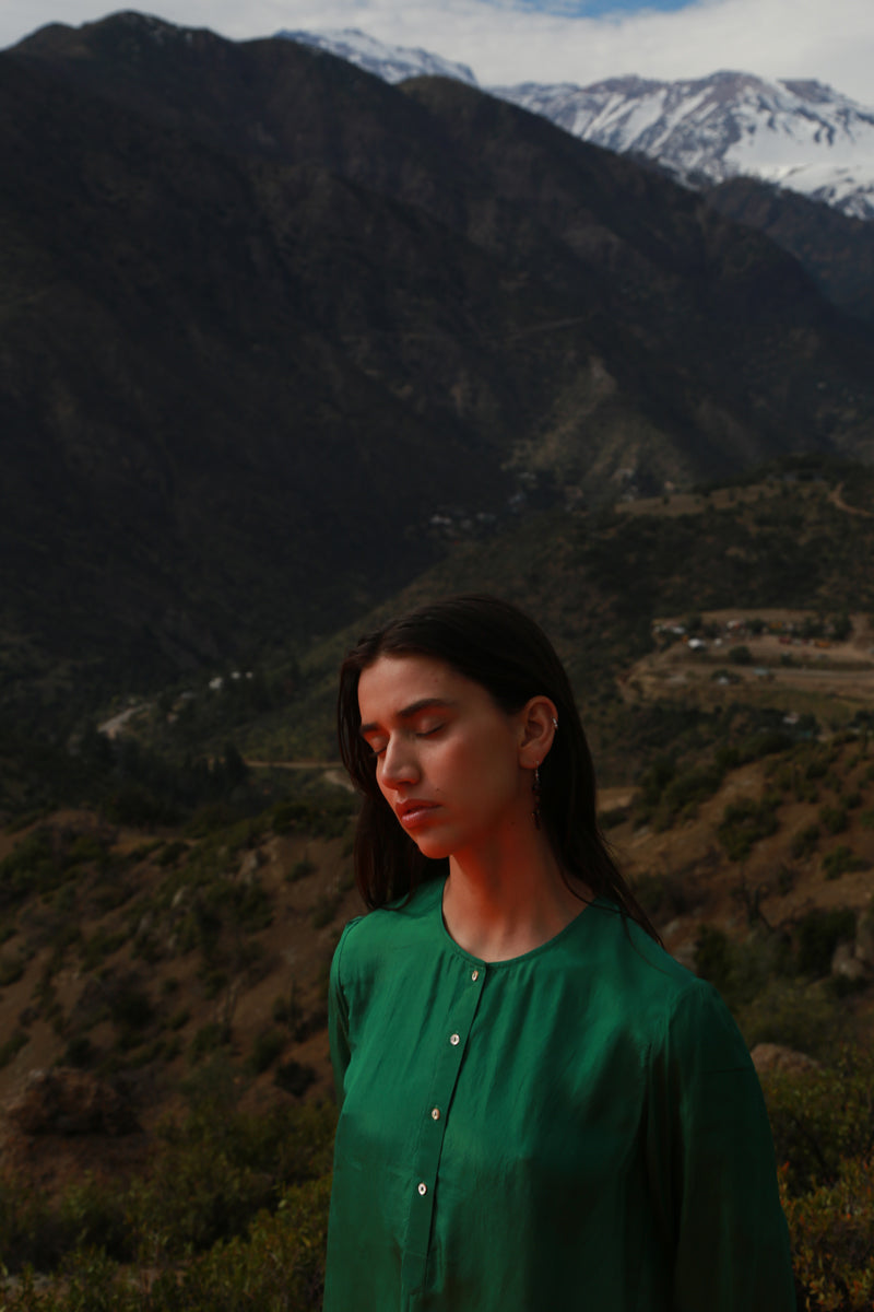 Vestido verde de seda