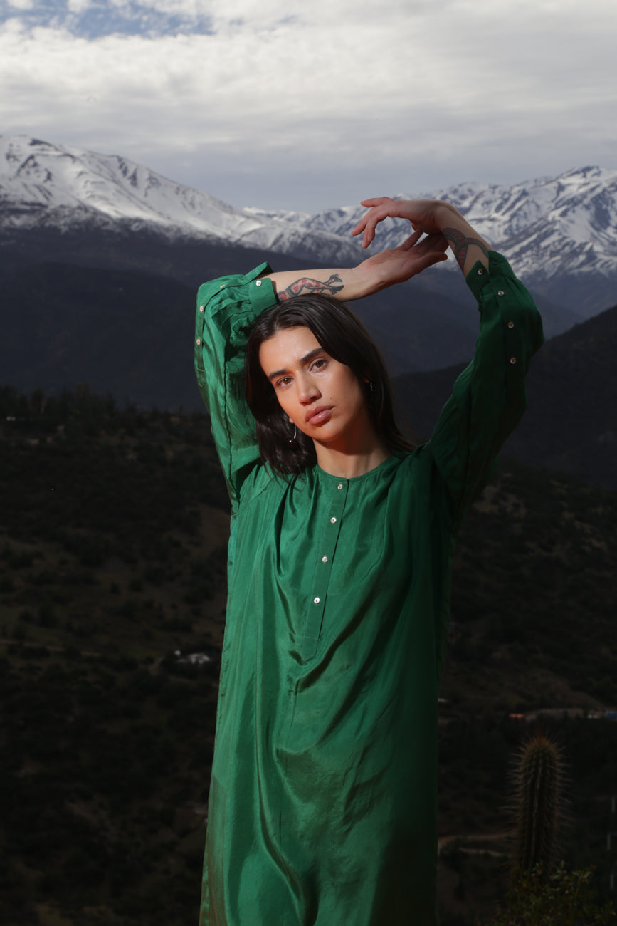 Vestido verde de seda
