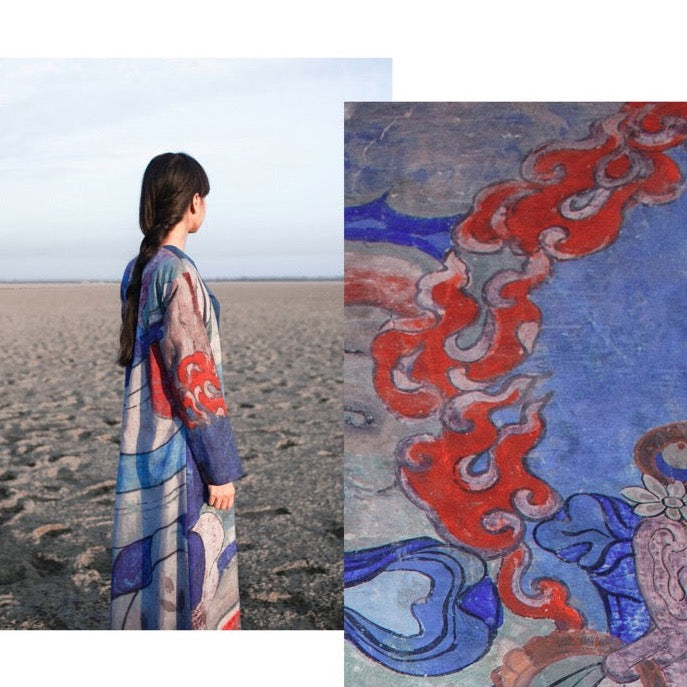 Long jacket fresco wall